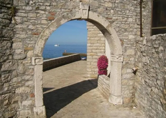 Sandra A4, 80 M From The Apartman Novigrad Istria