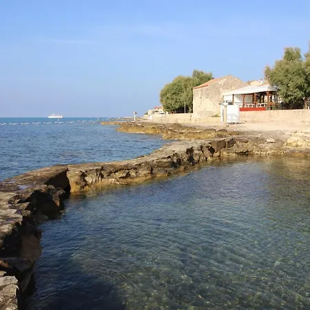 Apartment Sandra A4, 80 M From The Novigrad Istria